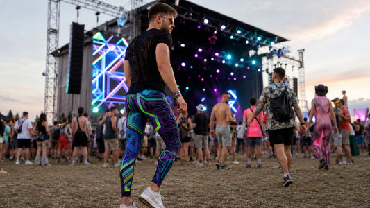 Creamfields festival goer at stage wearing neon leggings