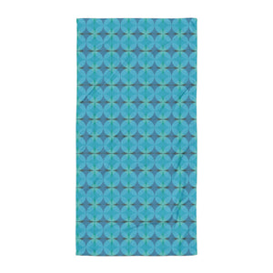blue all-over patterned Mid-Century Modern Circles Azure bathroom towel
