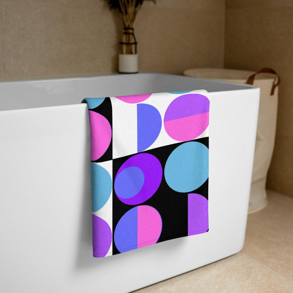 Bauhaus Retro Abstract Purple Memphis Style design bath or beach towel
