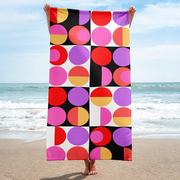 Pink Bauhaus Retro Abstract Memphis Style bath and beach towel