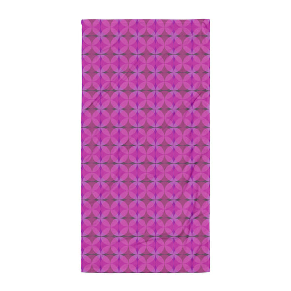pink all-over patterned Mid-Century Modern Circles Flamingo bathroom towel