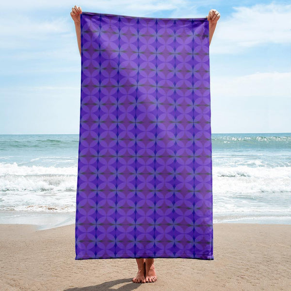 purple all-over patterned Mid-Century Modern Circles Magenta bathroom towel