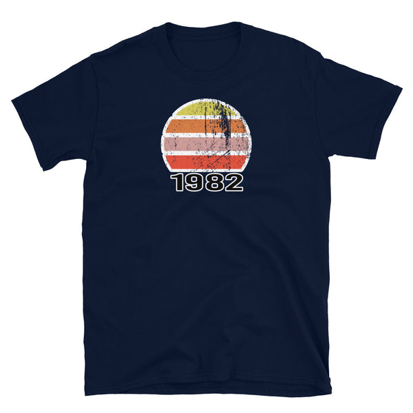 Minimalist design vintage sunset 1982 design navy t-shirt year of birth